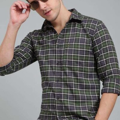 XL size shirt