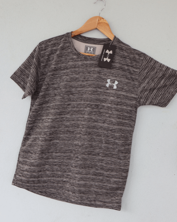 Sports Neck T-shirt Medium size